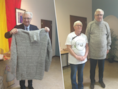 Een XXL voor Laurent: prins krijgt trui van 3 kilo hondenhaar 