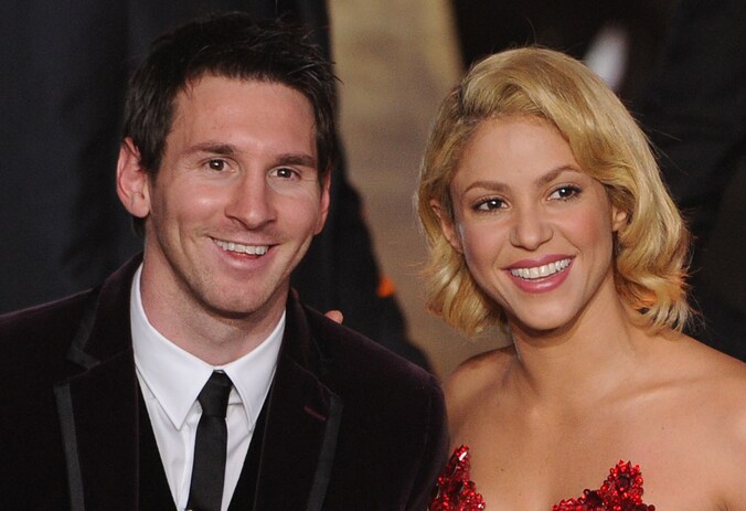 Shakira naast Lionel Messi.