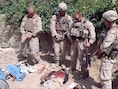 Amerikaanse soldaten urineren op dode talibanstrijders. Dit schandaal dateert van januari.