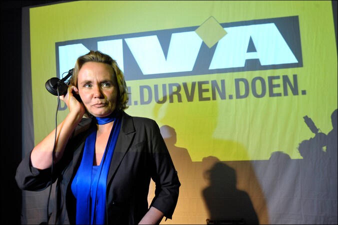 Drie partijen willen Liesbeth Homans op de post van Muyters. Vorige week mocht ze de eerste plaatjes draaien op het N-VA-nieuwjaarsfeest in Gent.