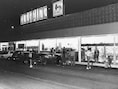 Bij de hold up op de Delhaize van Eigenbrakel (foto) op 27/9/1985 vielen drie doden. Dezelfde avond vielen er bij de overval op de Delhaize in Overijse nog eens vijf doden.