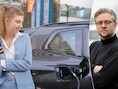Vanaf juli worden nieuw aangekochte hybridewagens fiscaal een stuk minder voordelig. 