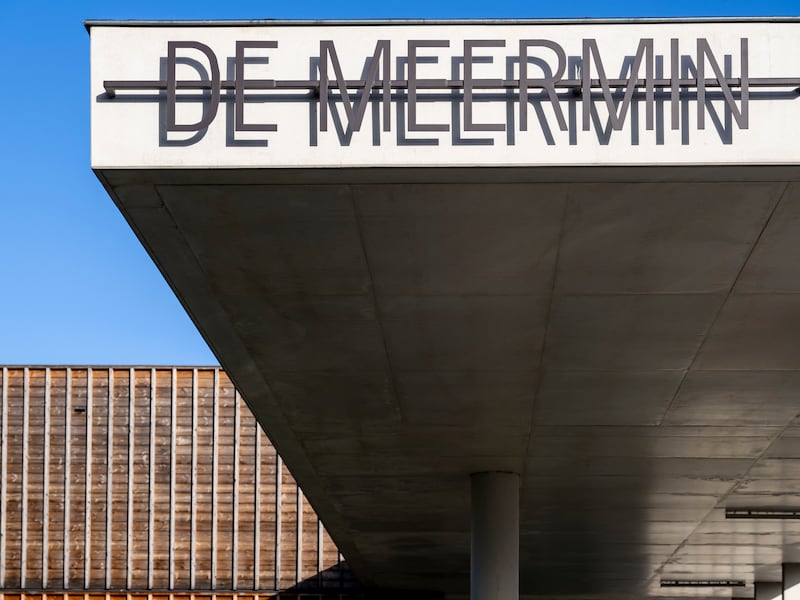 Theatrale Kate Bush-tribute strijkt neer in theaterzaal De Meermin