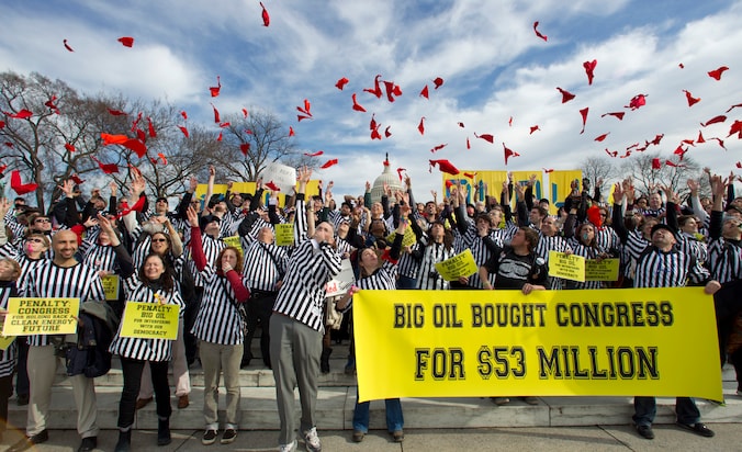 Tegen de Keystone XL-pijpleiding is al verschillende keren geprotesteerd. Deze betoging vond vrijdag plaats op Capitol Hill in Washington.