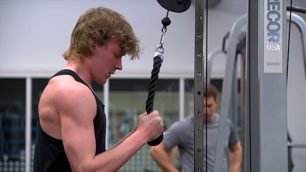 Sportarts Filip Spans waarschuwt voor nieuw gymfenomeen: “Bulken zorgt ...