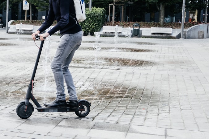 Beeld ter illustratie - elektrische steps zijn niet meer uit het straatbeeld weg te denken