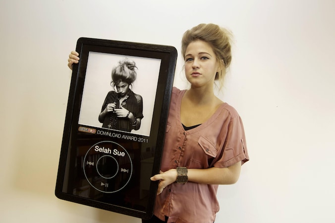 In België was Selah Sue vorig jaar de meest gedownloade artiest.