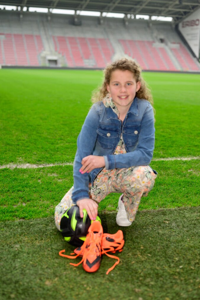 Louise doet haar vormsel in Ronse.