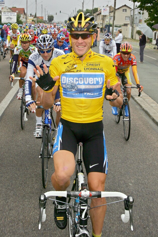 Armstrong vierde op 24 juli 2005 zijn zevende Touroverwinning.
