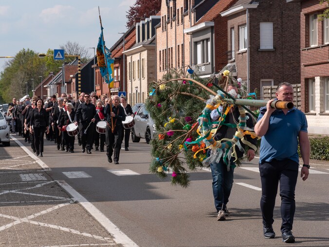 Negen jubilarissen van fanfare de Kempenzonen gevierd na ...