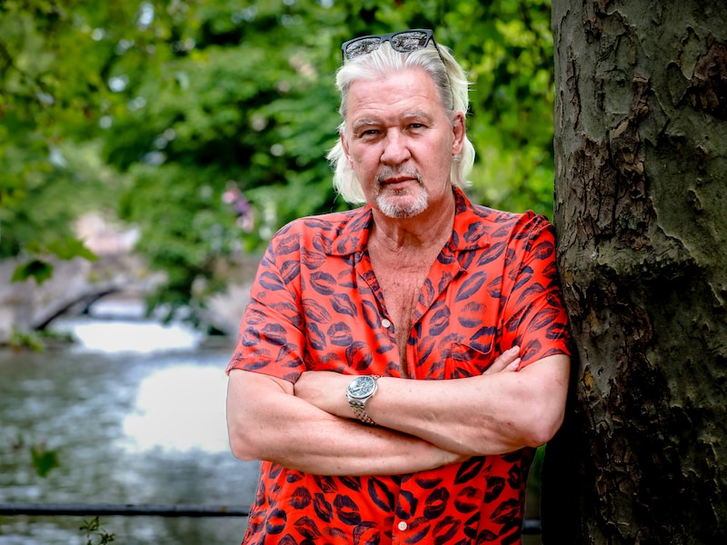 Johnny Logan geeft kerstconcert voor goede doel in Zedelgem