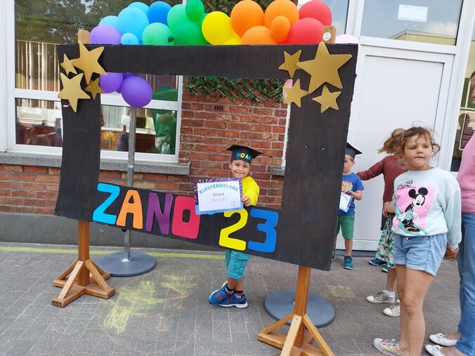 Noah op zijn laatste dag aan de ZANO school.