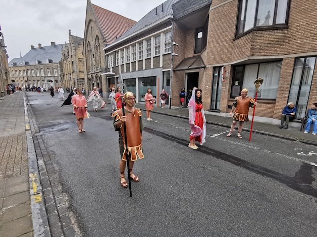 IN BEELD. Veurne beleeft zijn jaarlijkse hoogdag dankzij Boetprocessie ...
