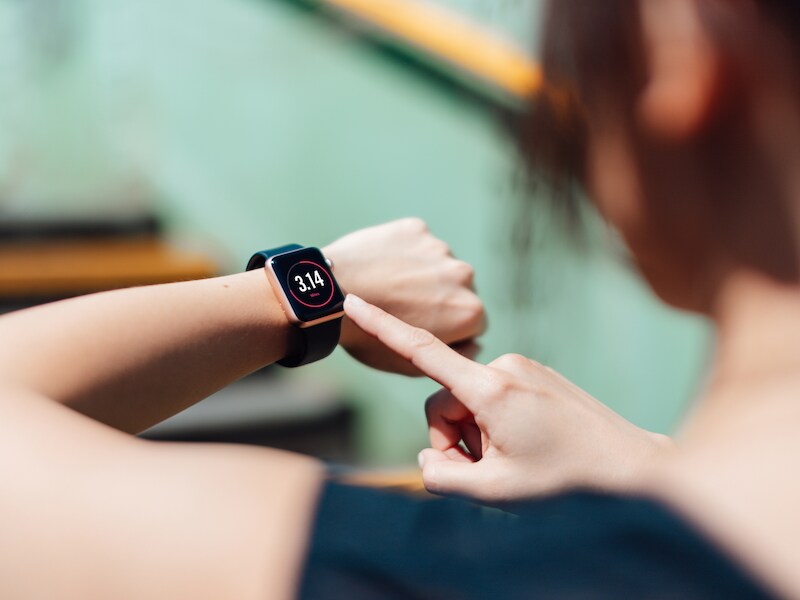 Smartwatchbandjes zitten boordevol potentieel schadelijke bacteriën: “9 op de 10 test positief”