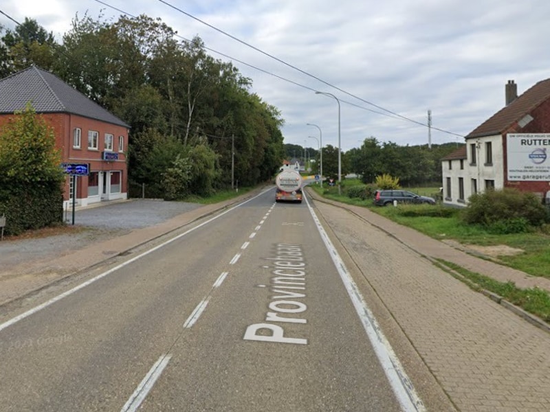 Beurtelings verkeer op Provinciebaan in Bekkevoort door nutswerken in november