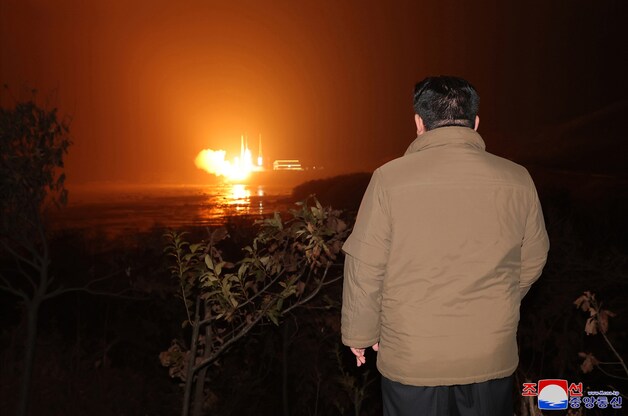 De dictator Kim Jong-un zag persoonlijk toe op de lancering.