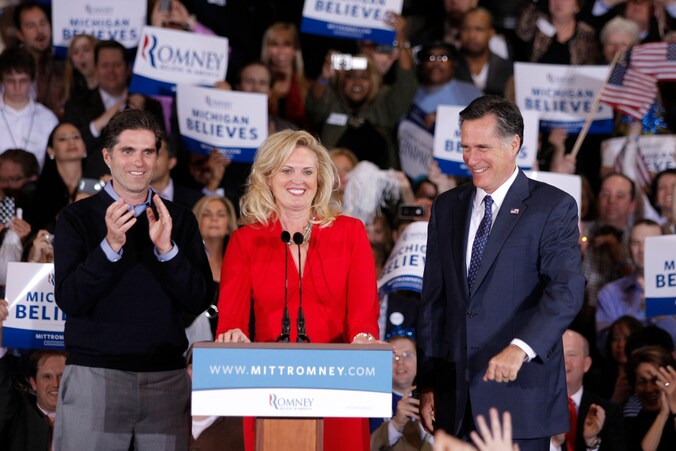 Mitt en Ann Romney met hun zoon Tag op campagne. (archieffoto)