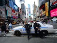 Extra beveiliging op Times Square na de aanslagen vorige week in Boston.
