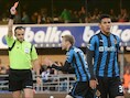 Boucaut trekt rood voor Duarte, in het playoff-duel tegen Zulte Waregem eind vorig seizoen.