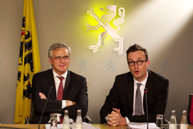 Kris Peeters en onderwijsminister Pascal Smet.