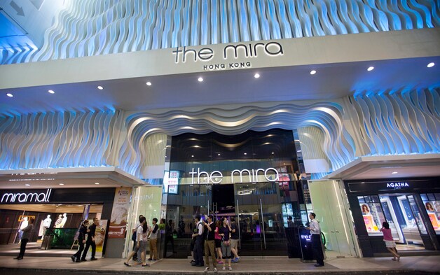 Het Mira-hotel in Hongkong, waar Snowden gisteren uitcheckte.