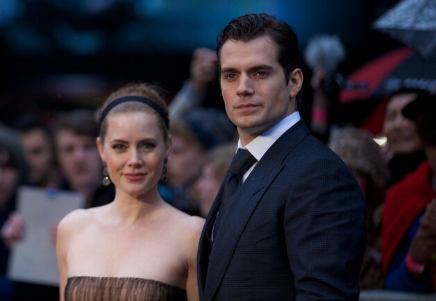 Henry Cavill met Amerikaanse actrice Amy adams op de première van 'Man of Steel' in juni.