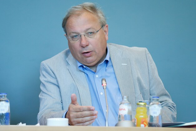 De uitlatingen van André Antoine vallen niet in goede aarde bij Brusselse politici.