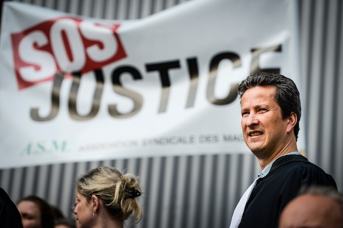"De overheid luistert niet naar onze vragen", zegt Alexis Deswaef, voorzitter van de Liga voor de Mensenrechten.