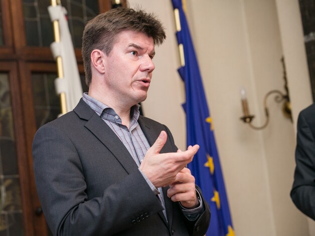 Sven Gatz.