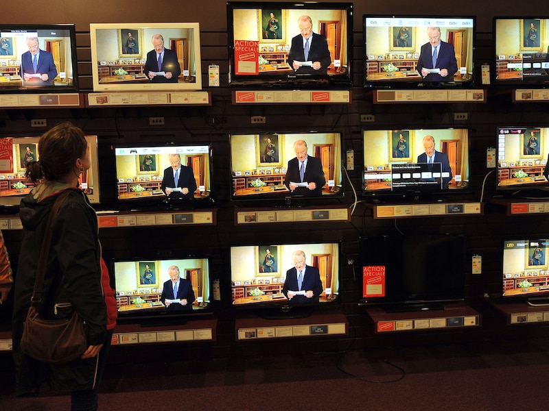 Het aftreden van koning Albert lokt ook politieke reacties uit.