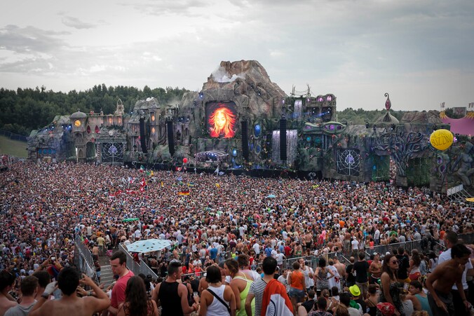 Het hoofdpodium van Tomorrowland in 2013.