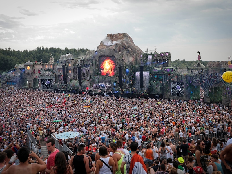 Het hoofdpodium van Tomorrowland in 2013.