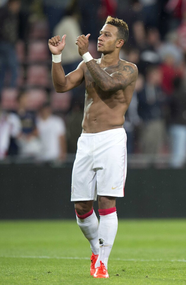 Depay brak de ban.