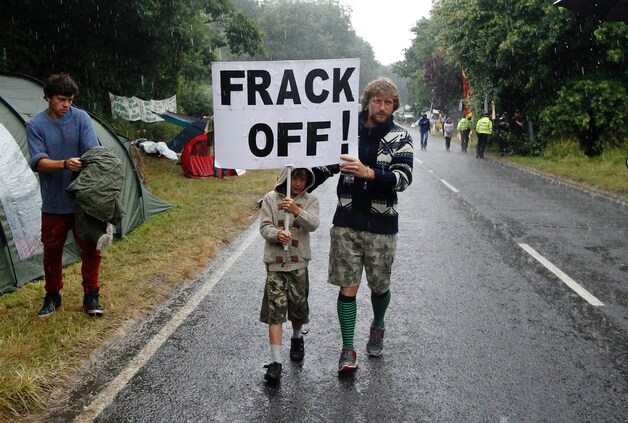 Protest tegen de boringen naar schaliegas in Engeland vorig jaar.