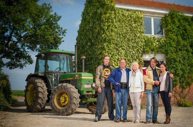 Op dinsdag komt 'Eigen Kweek', over West-Vlaamse aardappelboer die besluiten wiet te gaan kweken.