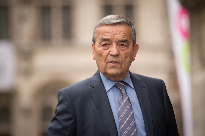 Burgemeester van Leuven Louis Tobback.