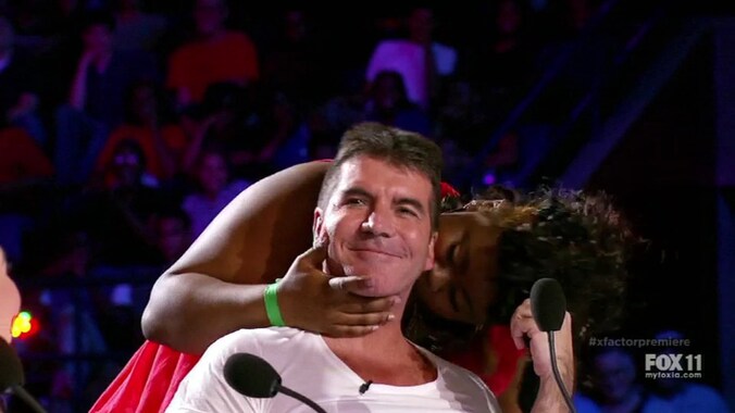 Simon Cowell aan het werk als jurylid in X-Factor.