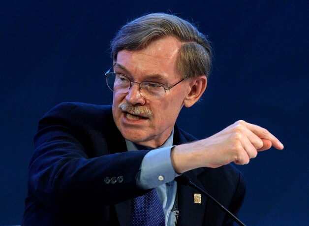 Voormalig president van de Wereldbank Robert Zoellick ondertekende een brief tegen presidentskandidaat Donald Trump.