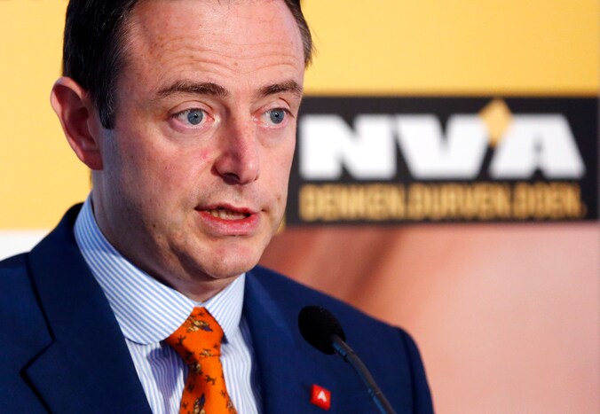 N-VA-voorzitter Bart De Wever bij de voorstelling van de congrestekst vanmiddag.