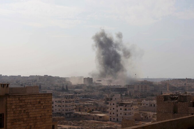 Archiefbeeld uit 2013 van bombardementen in Maarat Al-Numan.