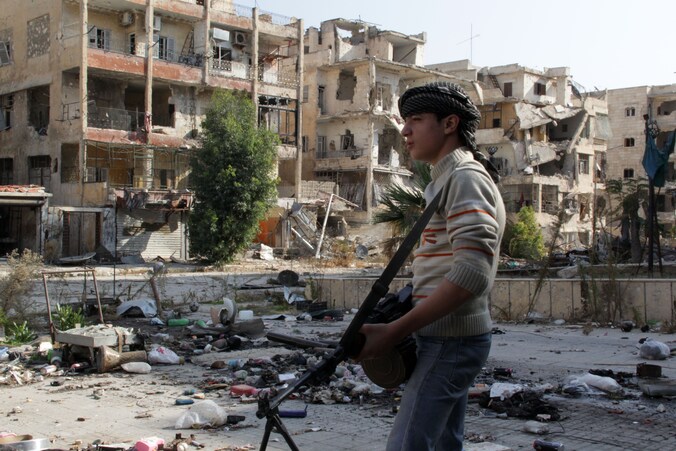 Een Syrische strijder in Aleppo, 17 november.