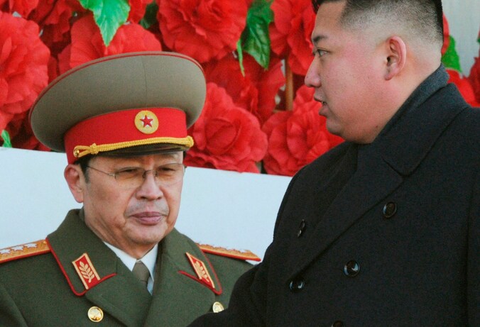 Jang Song-thaek en Kim Jong-un in betere tijden