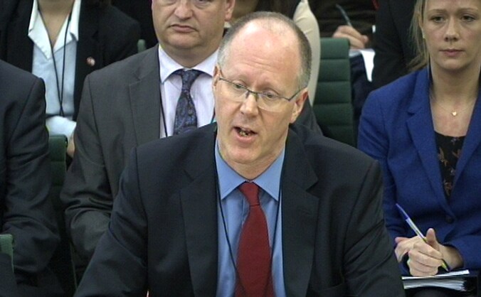 George Entwistle, directeur-generaal van de BBC, verscheen vandaag voor een parlementaire onderzoekscommissie.