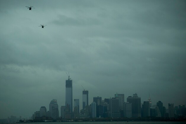 Eerder kwamen ook hele steden zonder stroom te zitten. Zo ook bij de storm Sandy in 2012 toen heel New York preventief werd afgesneden van elektriciteit.