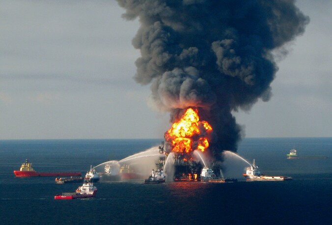 De ontploffing op het boorplatform Deepwater Horizon kostte aan 11 mensen het leven.
