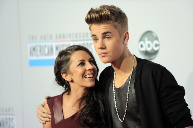 Justin met mama Pattie.