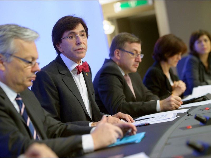 De federale regering bij de voorstelling van de begroting 2013.