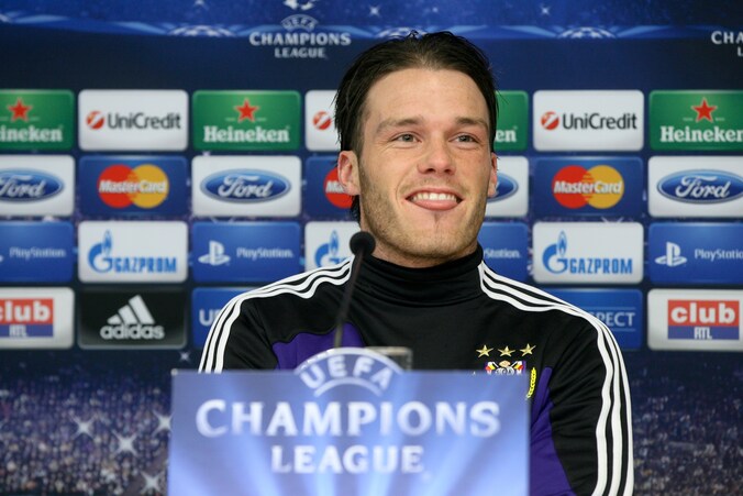 Bram Nuytinck tijdens een persbabbel in de Champions League.
