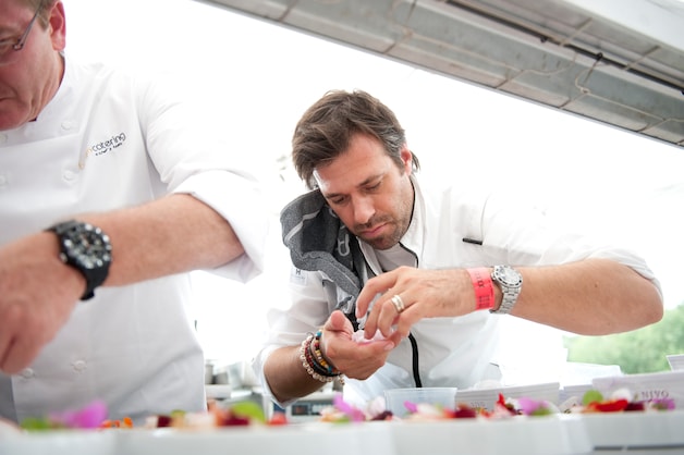 Sergio Herman aan het werk op Tomorrowland.