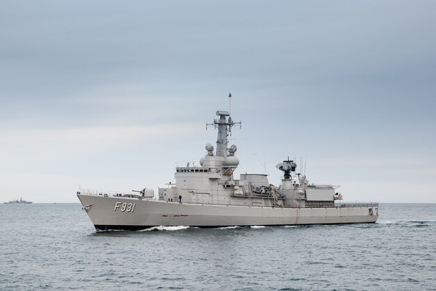 De Louise-Marie is een Belgisch polyvalent fregat dat de Belgische marine heeft aangekocht van de Nederlandse marine.